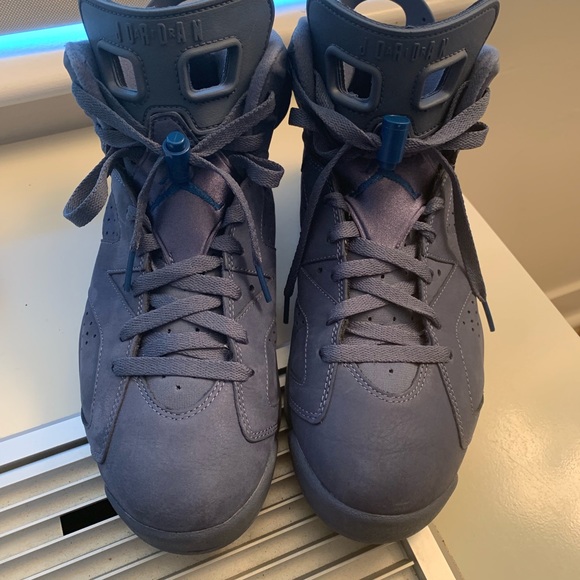 JORDANS 6 MAN SHOES - Picture 2 of 3